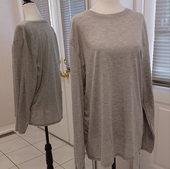 4/$40 Gray Long Sleeve Tee - Size Large - Picture 1 of 7
